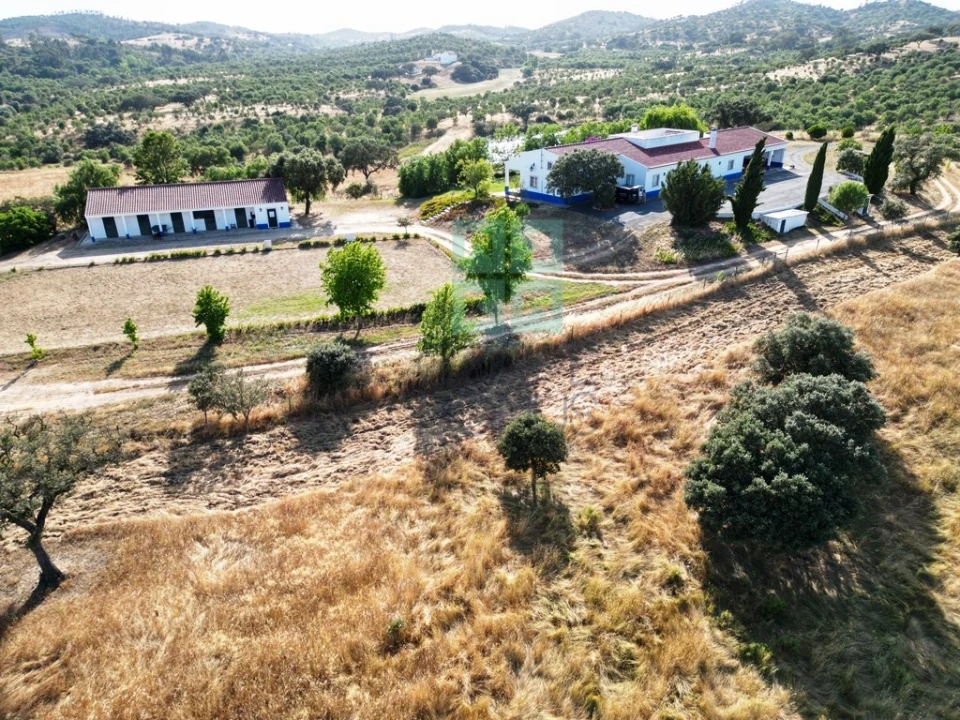 Moradia T5 para Venda em Garvão e Santa Luzia Foto 108