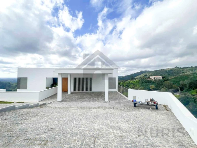 Moradia T3 para Venda em Monchique Foto 3