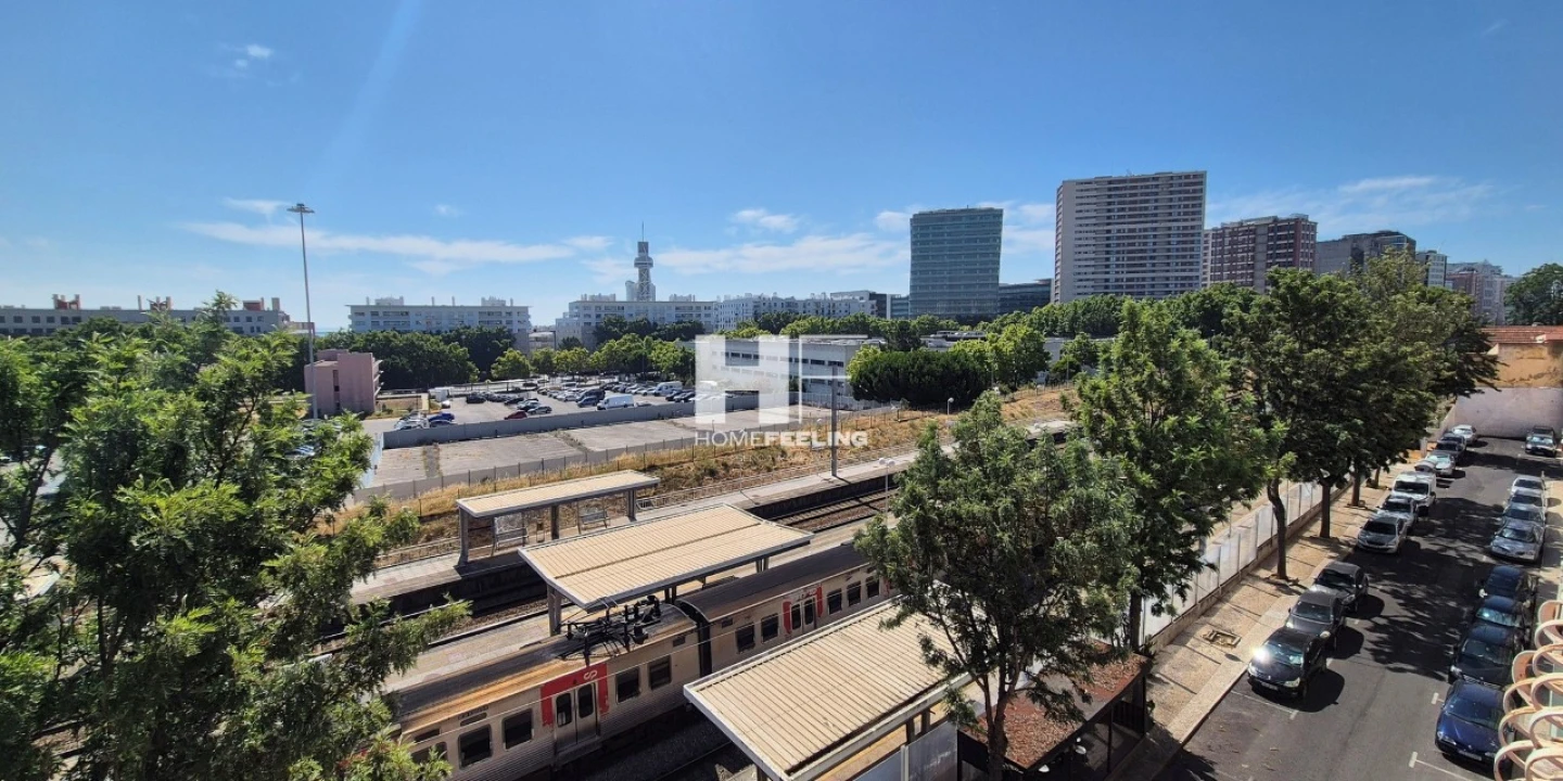 Apartamento T3 para Venda em Parque das Nações Foto 3