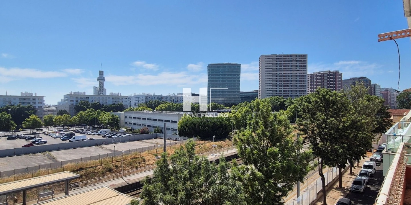 Apartamento T3 para Venda em Parque das Nações Foto 16