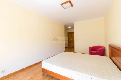 Apartamento T2 para Arrendamento em Algés, Linda-A-Velha e Cruz Quebrada-Dafundo