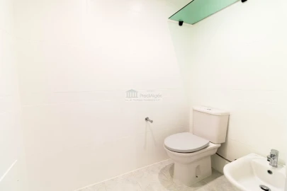 Apartamento T2 para Arrendamento em Algés, Linda-A-Velha e Cruz Quebrada-Dafundo