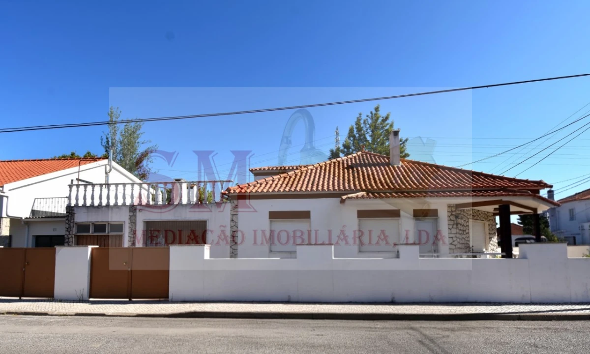Moradia T4 para Venda em Seixal, Arrentela e Aldeia de Paio Pires Foto 1