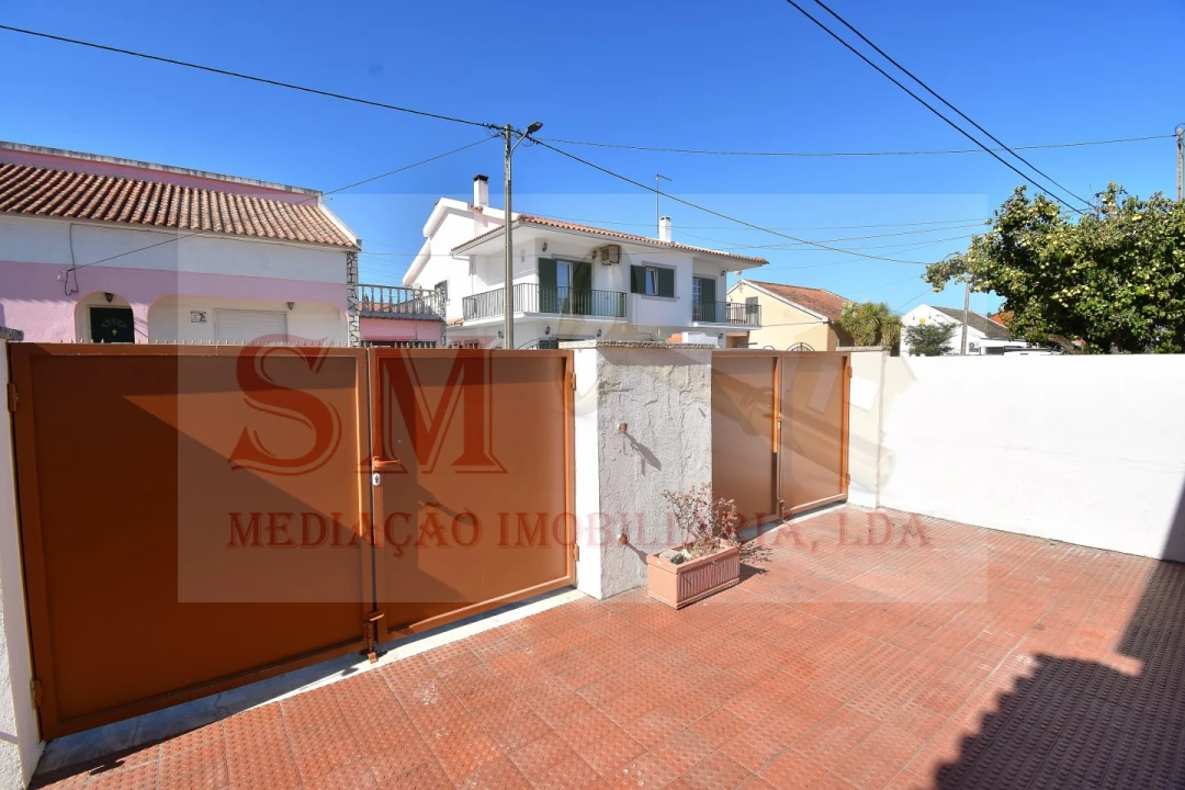 Moradia T4 para Venda em Seixal, Arrentela e Aldeia de Paio Pires Foto 7