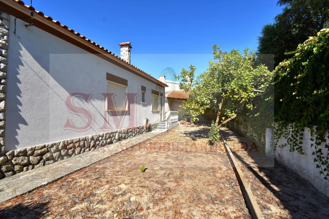 Moradia T4 para Venda em Seixal, Arrentela e Aldeia de Paio Pires Foto 12
