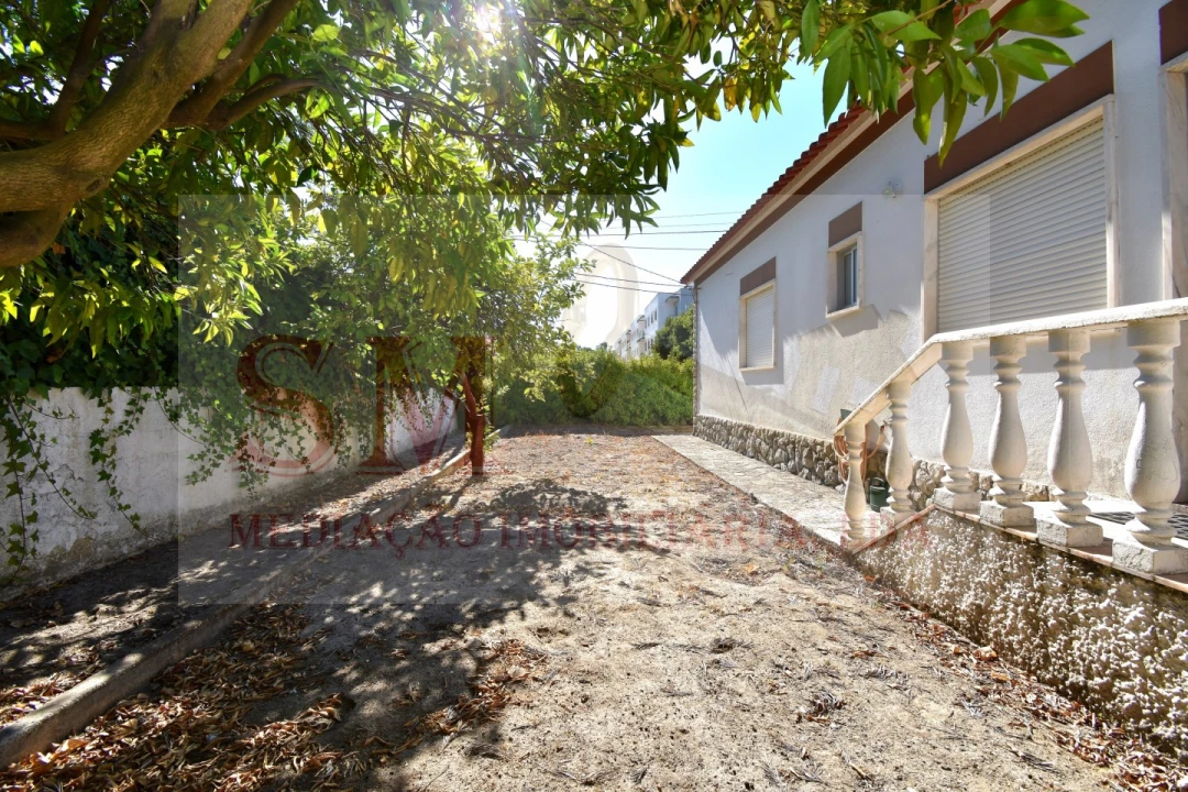 Moradia T4 para Venda em Seixal, Arrentela e Aldeia de Paio Pires Foto 13