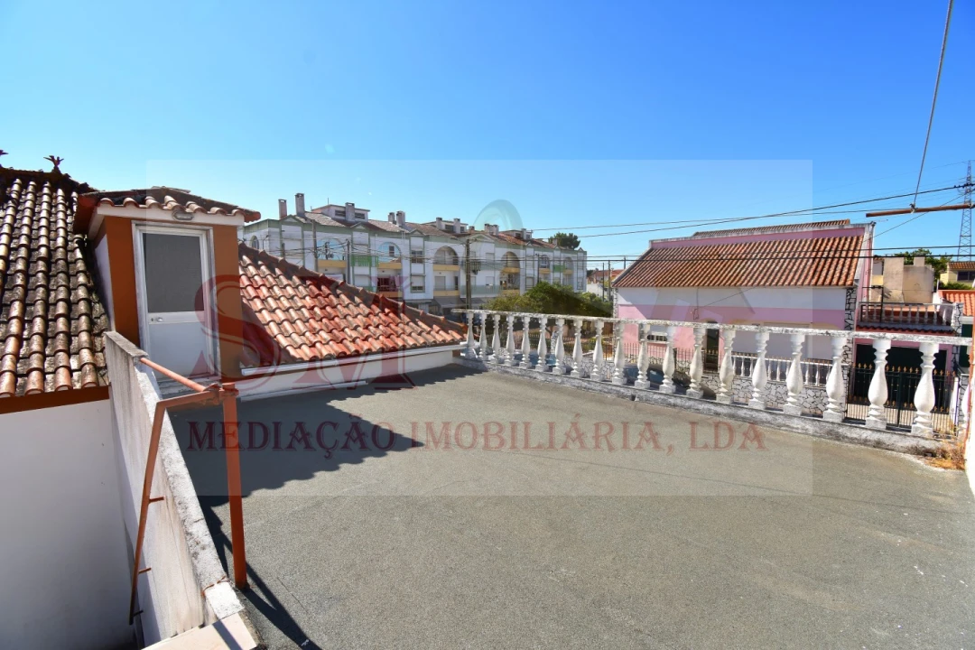 Moradia T4 para Venda em Seixal, Arrentela e Aldeia de Paio Pires Foto 16