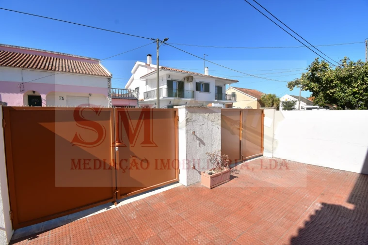 Moradia T4 para Venda em Seixal, Arrentela e Aldeia de Paio Pires Foto 7
