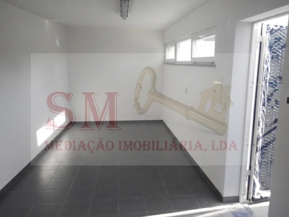 Moradia T4 para Venda em Fernao Ferro Foto 62