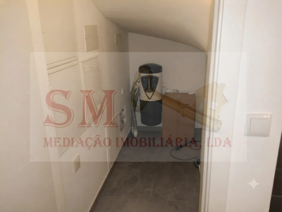 Moradia T4 para Venda em Fernao Ferro Foto 63
