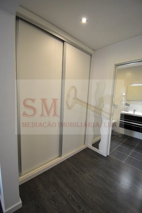 Moradia T4 para Venda em Fernao Ferro