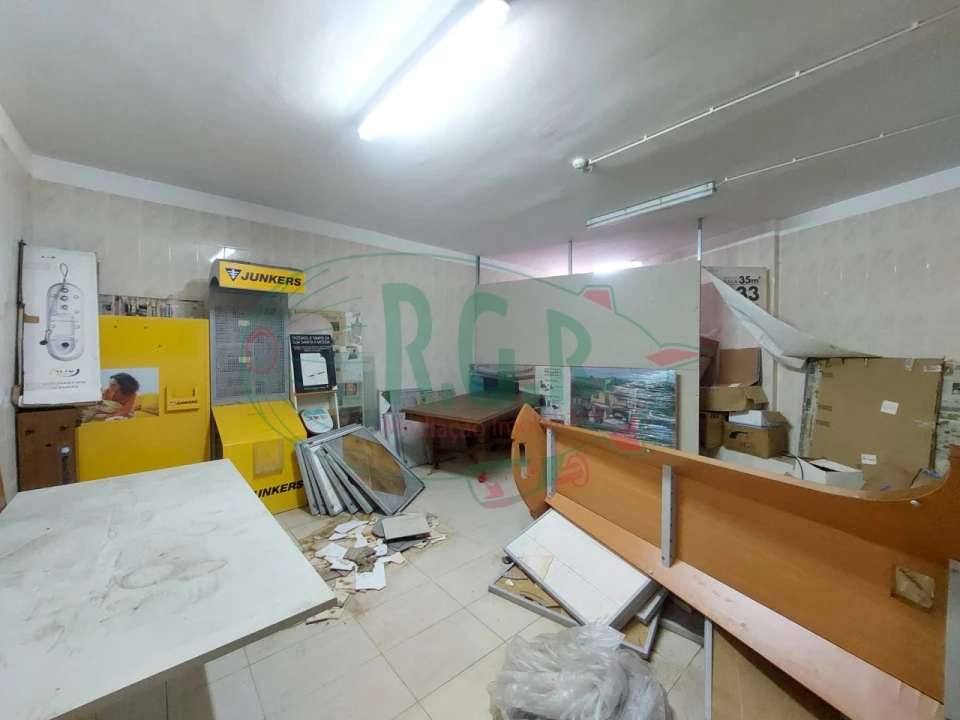 Loja para Venda em Custóias, Leça do Balio e Guifões Foto 9