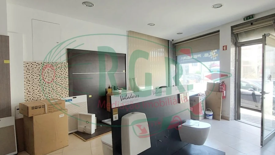 Loja para Venda em Custóias, Leça do Balio e Guifões