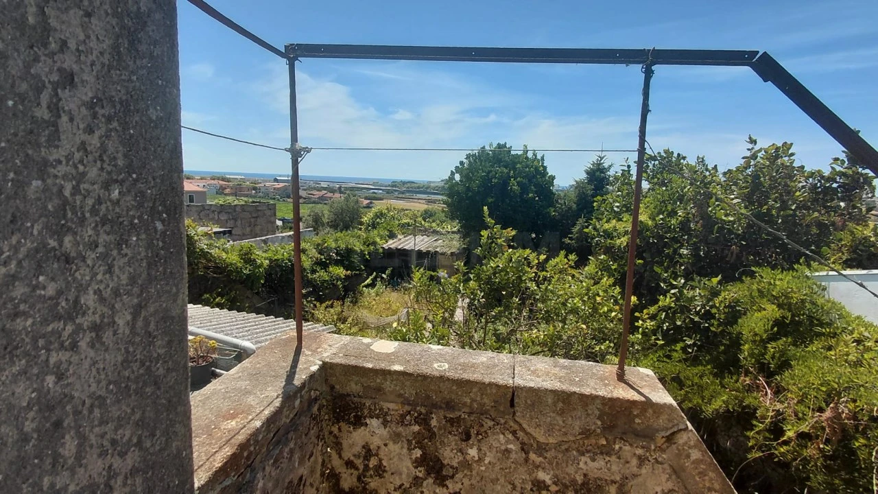 Moradia T3 para Venda em Azurara Foto 8