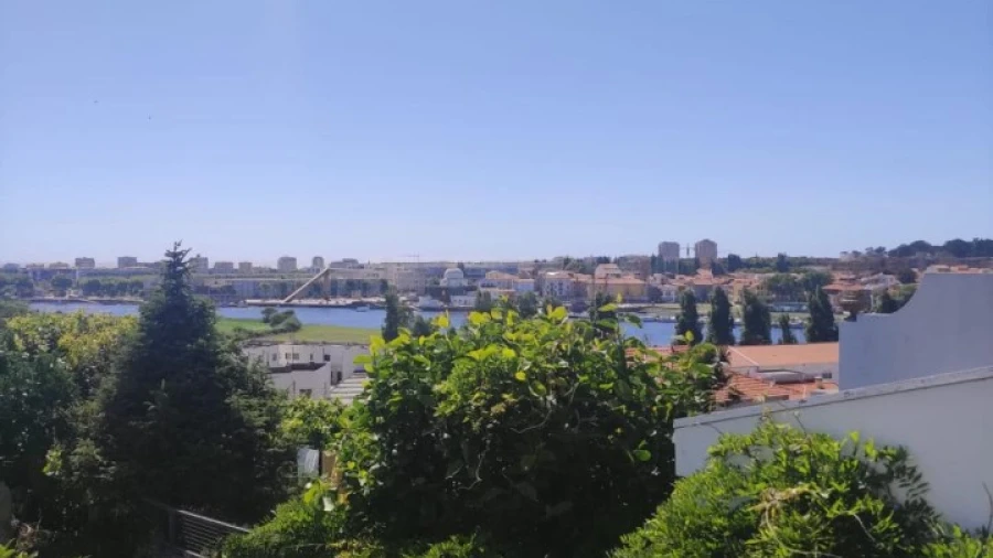 Moradia T3 para Venda em Azurara