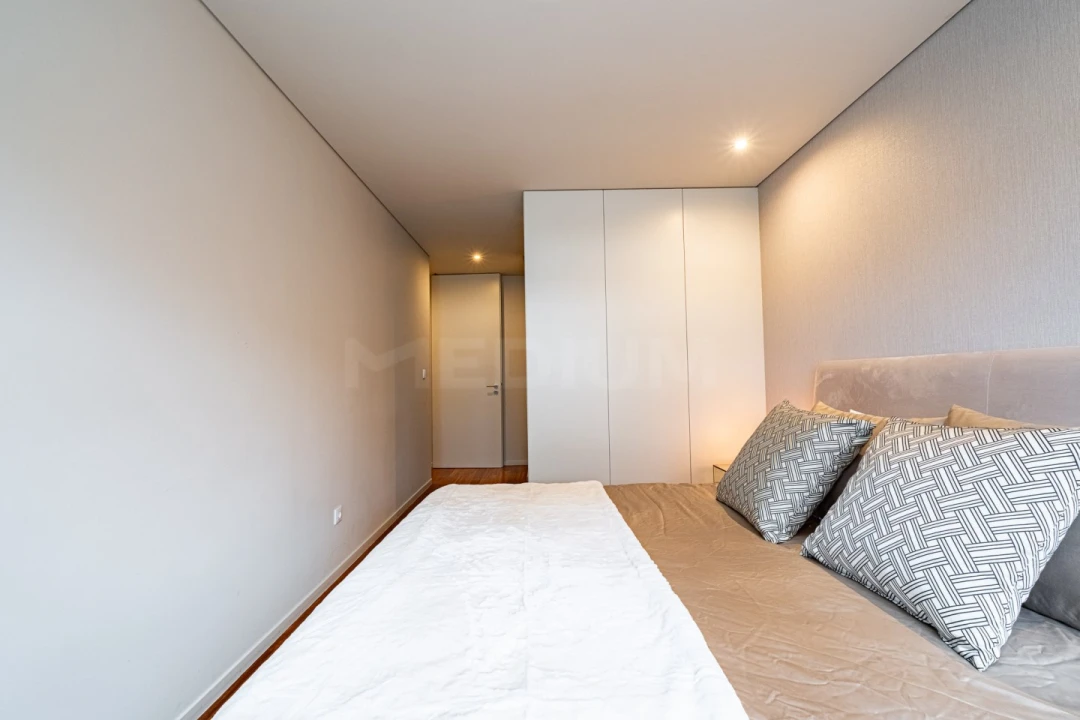 Apartamento T2 para Venda em Campanhã Foto 17
