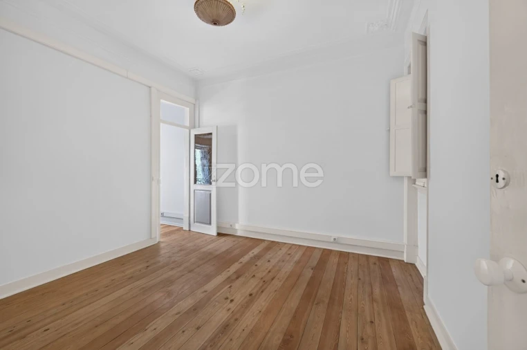 Apartamento T6 para Venda em Avenidas Novas Foto 20