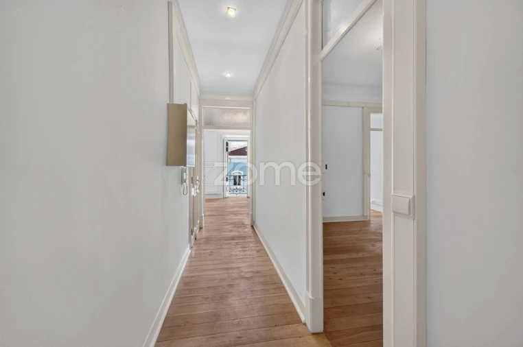 Apartamento T6 para Venda em Avenidas Novas Foto 22