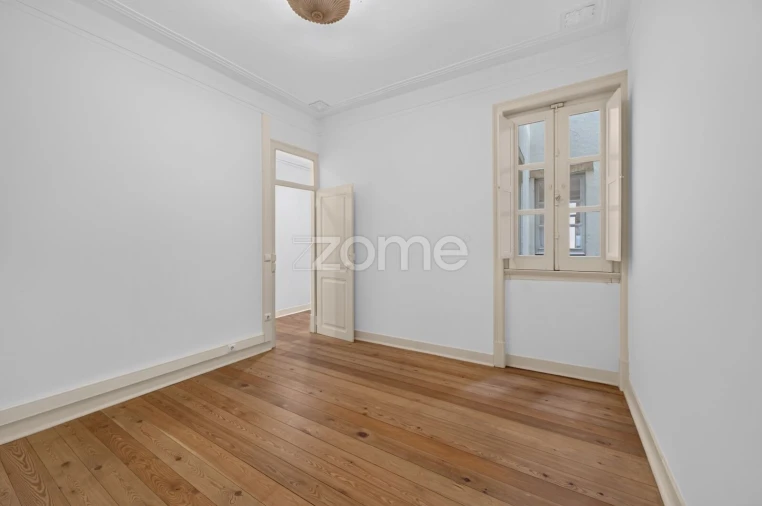 Apartamento T6 para Venda em Avenidas Novas Foto 26