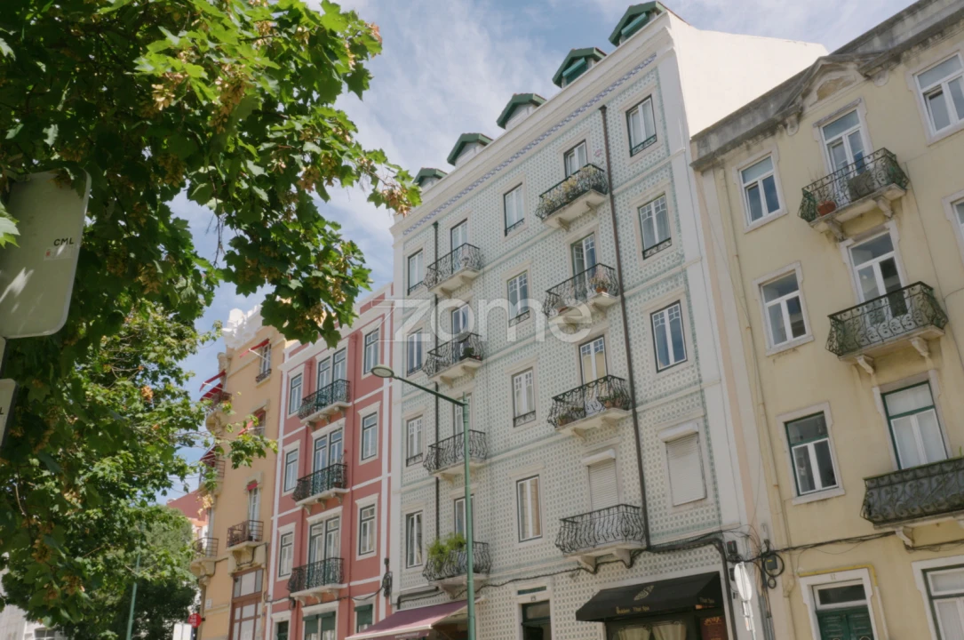 Apartamento T6 para Venda em Avenidas Novas Foto 2