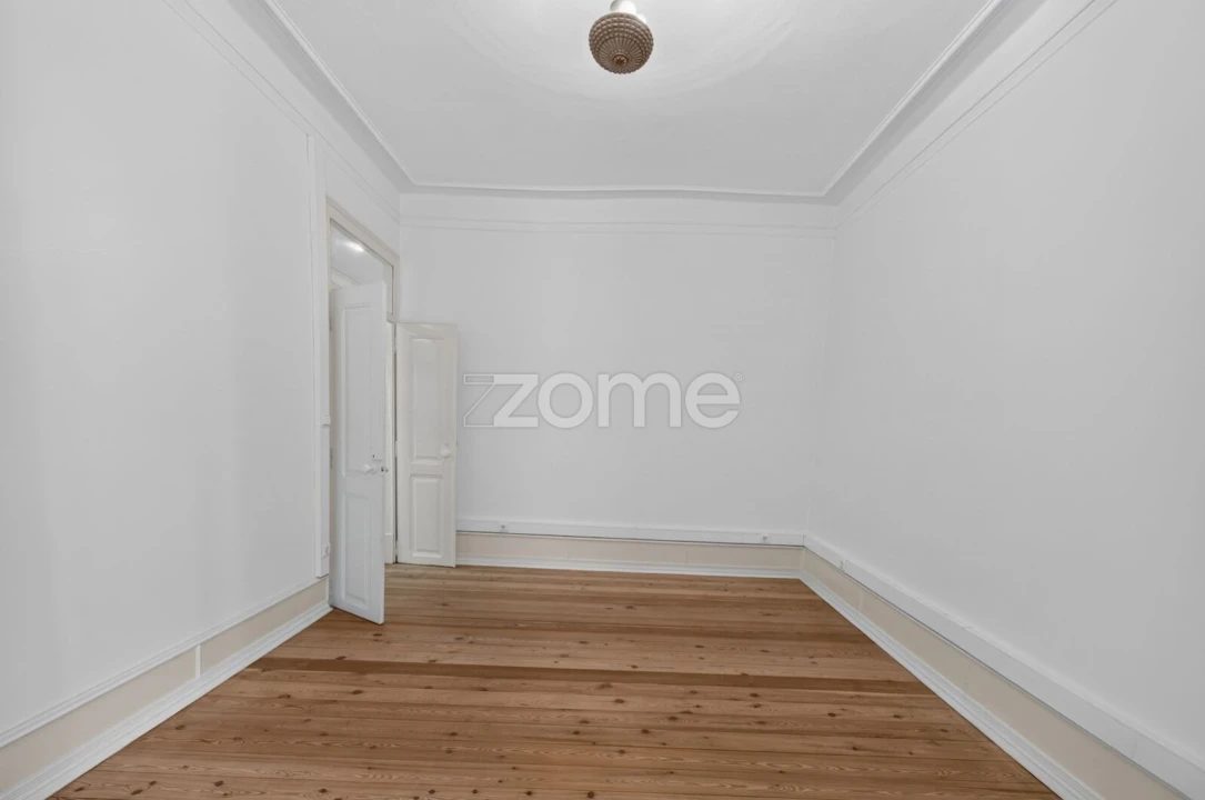 Apartamento T6 para Venda em Avenidas Novas Foto 29