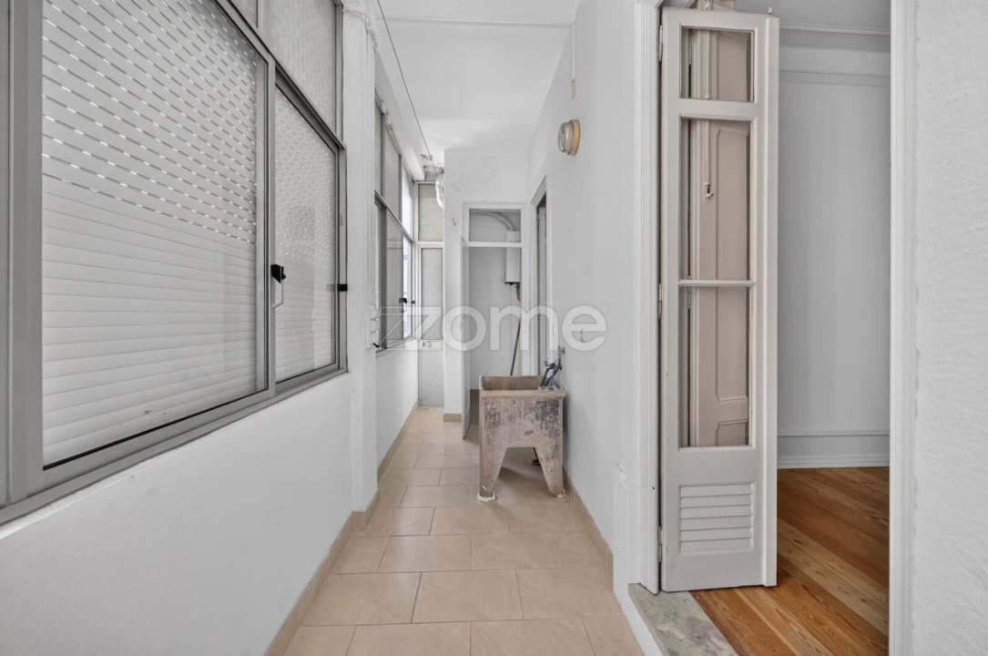 Apartamento T6 para Venda em Avenidas Novas Foto 45
