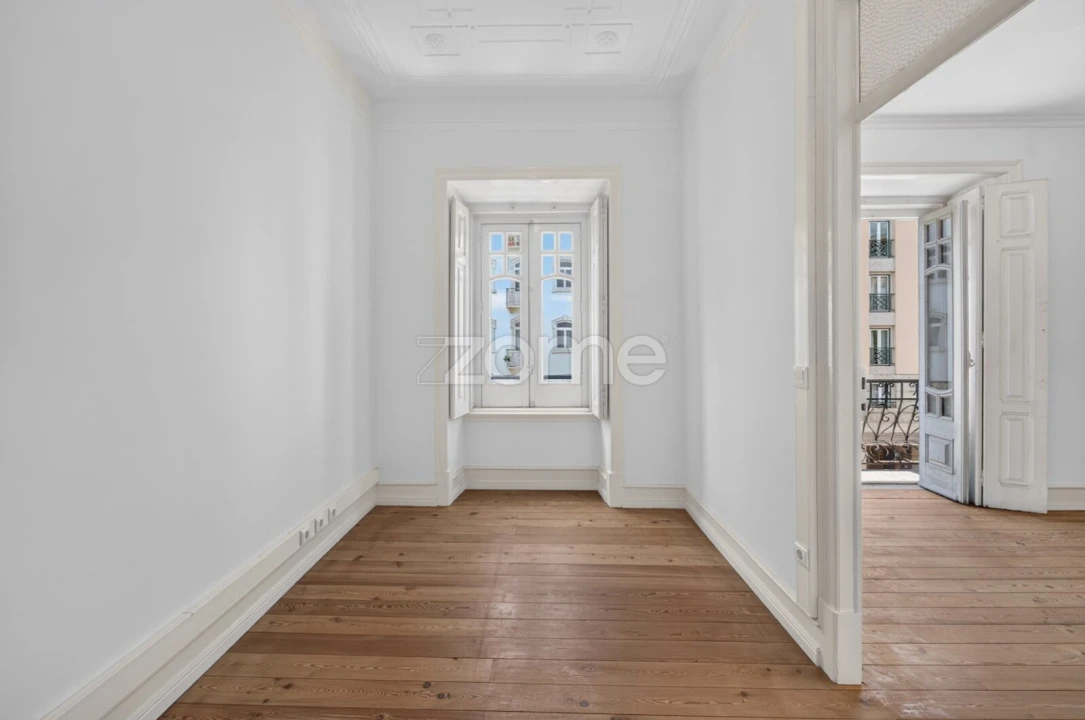 Apartamento T6 para Venda em Avenidas Novas Foto 17