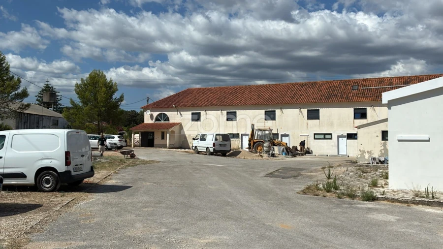 Prédio para Venda em Bugalhos