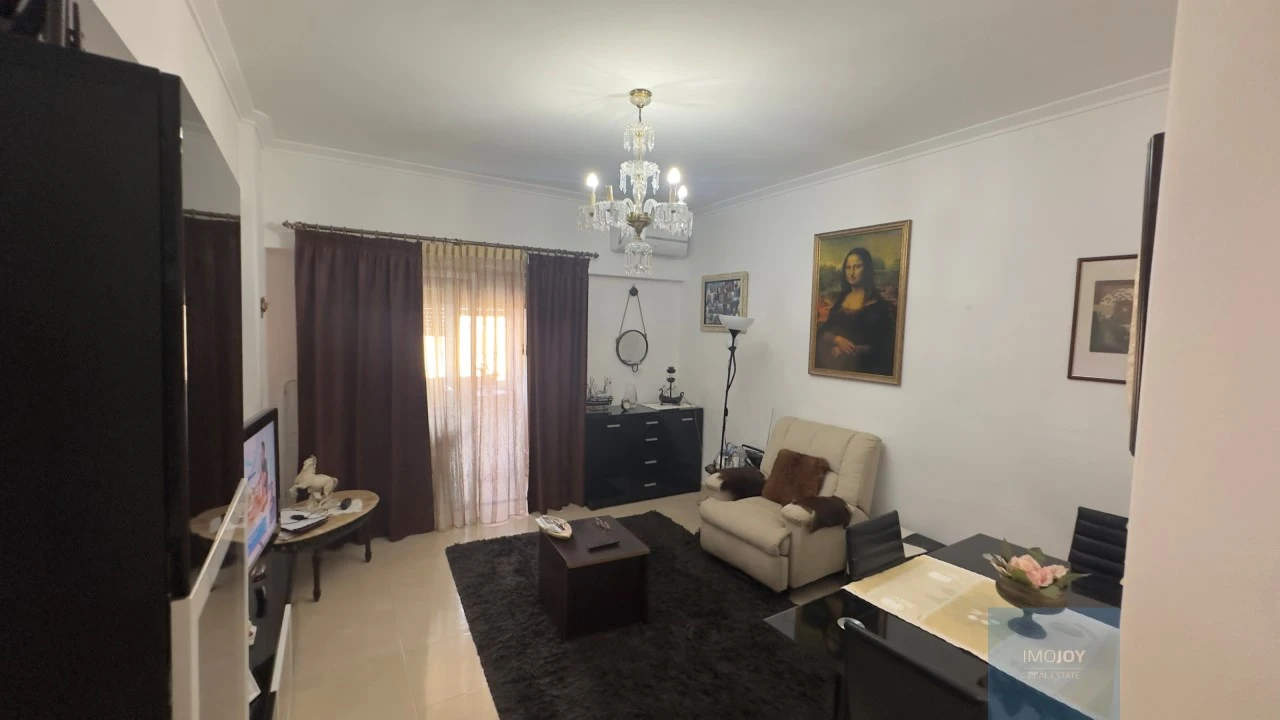 Apartamento T1 para Venda em Venteira Foto 2