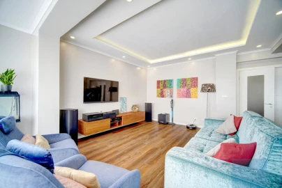 Apartamento T3 para Venda em Oeiras e São Julião da Barra, Paço de Arcos e Caxias