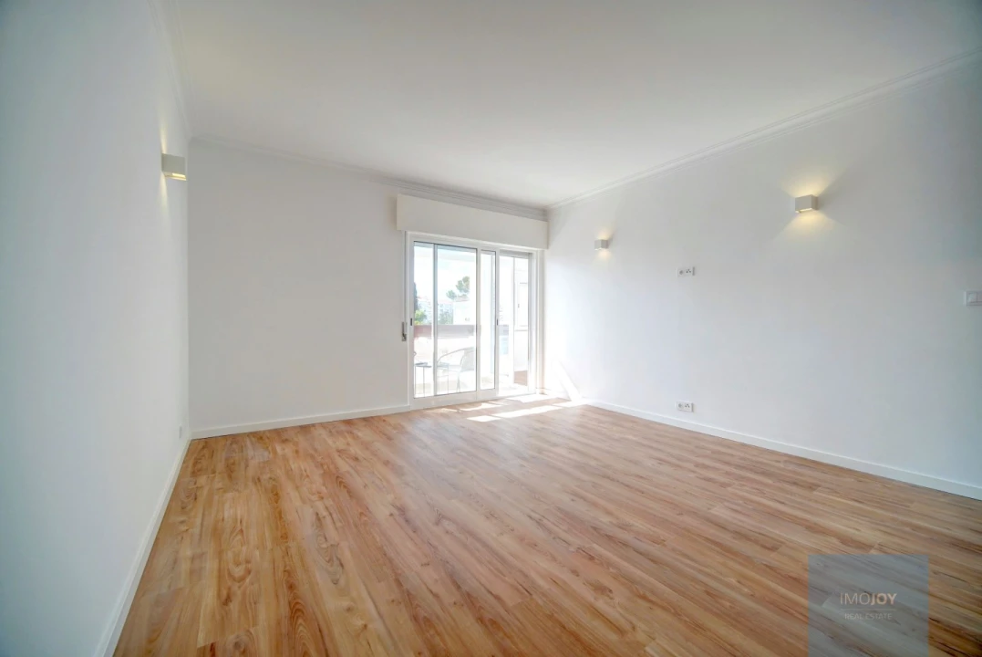 Apartamento T1 para Venda em Alcabideche Foto 2