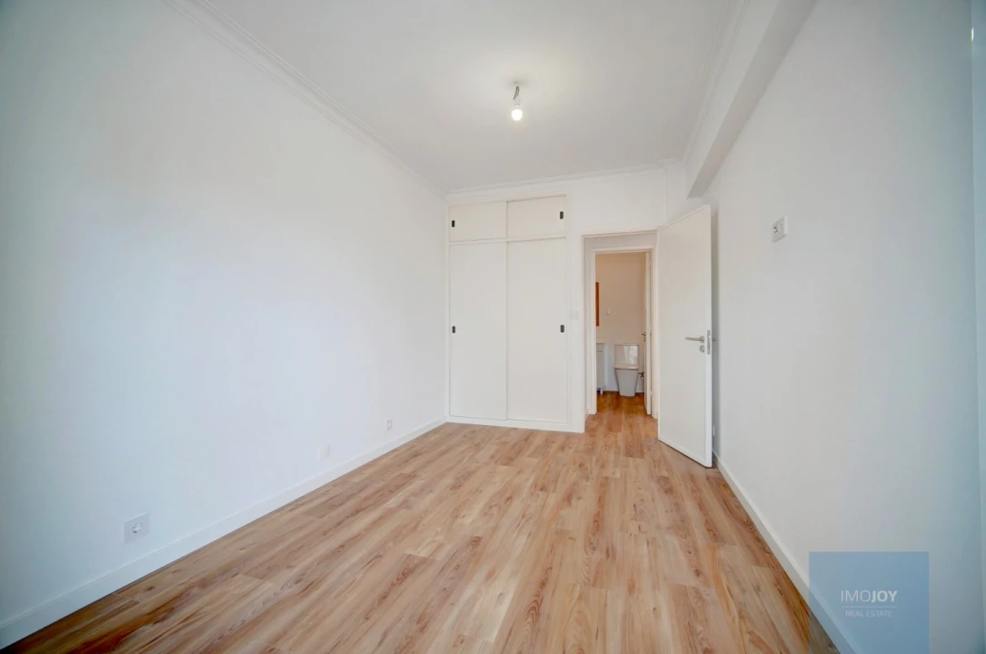 Apartamento T1 para Venda em Alcabideche Foto 17