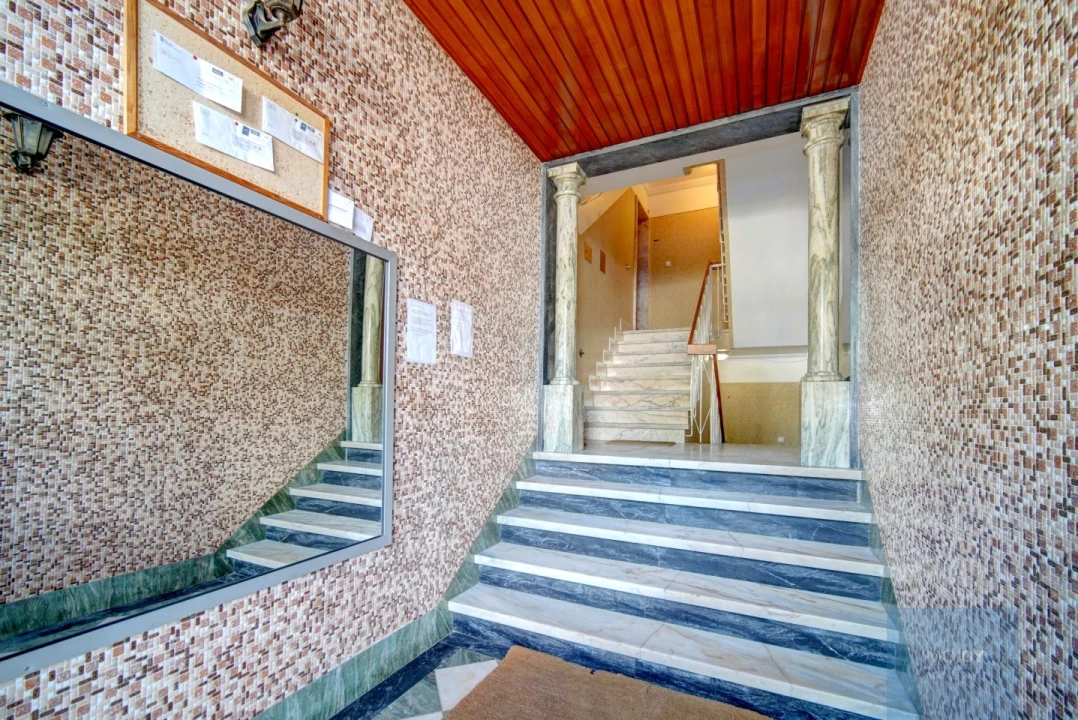 Apartamento T1 para Venda em Alcabideche Foto 30