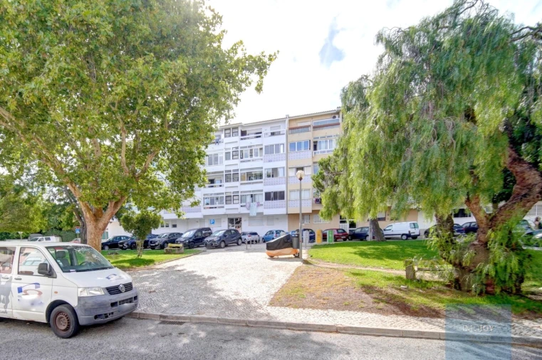 Apartamento T1 para Venda em Alcabideche Foto 33