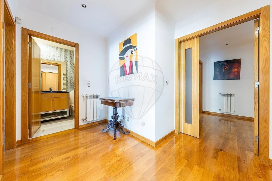 Apartamento T4 para Venda em Lumiar Foto 4