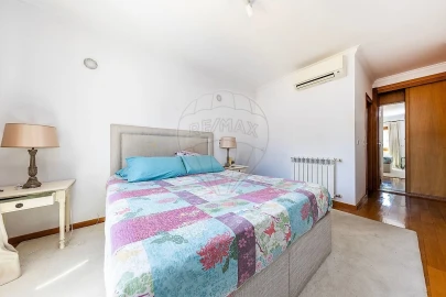 Apartamento T4 para Venda em Lumiar