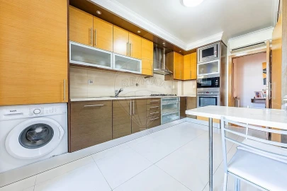 Apartamento T4 para Venda em Lumiar