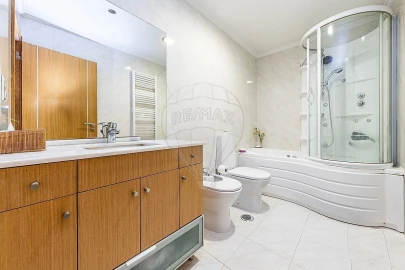 Apartamento T4 para Venda em Lumiar