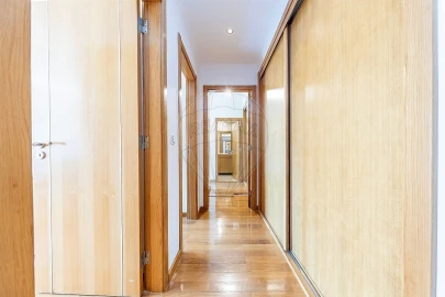 Apartamento T4 para Venda em Lumiar