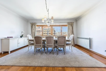 Apartamento T4 para Venda em Lumiar