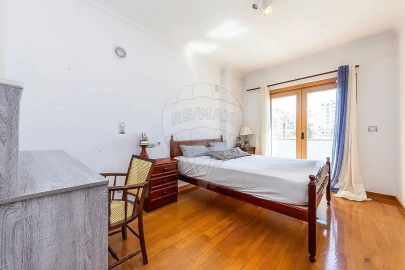 Apartamento T4 para Venda em Lumiar