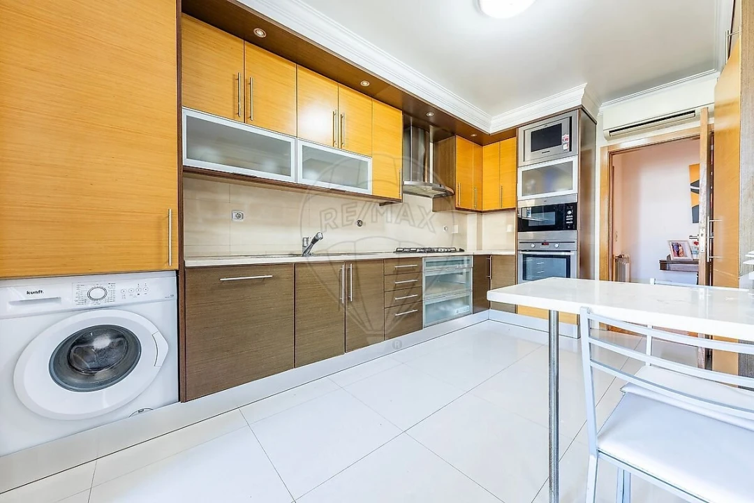 Apartamento T4 para Venda em Lumiar Foto 12