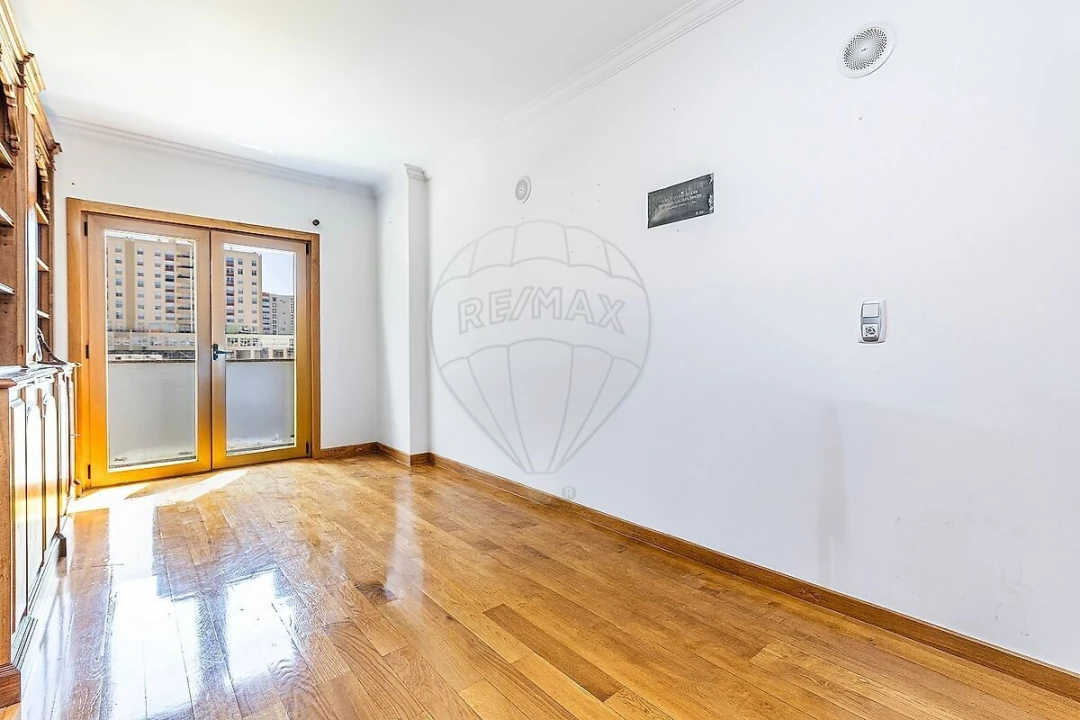 Apartamento T4 para Venda em Lumiar Foto 25