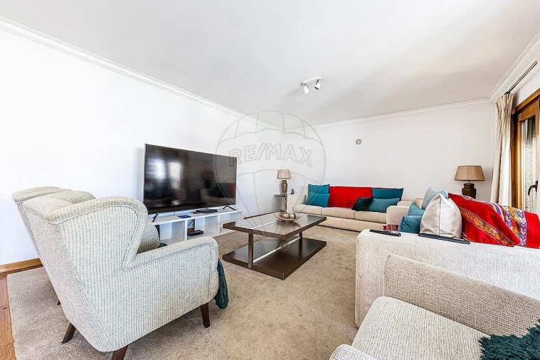 Apartamento T4 para Venda em Lumiar Foto 6