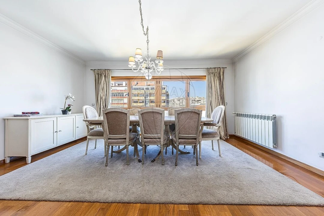 Apartamento T4 para Venda em Lumiar Foto 8