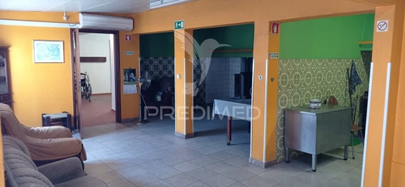 Moradia T6 para Venda em Couço