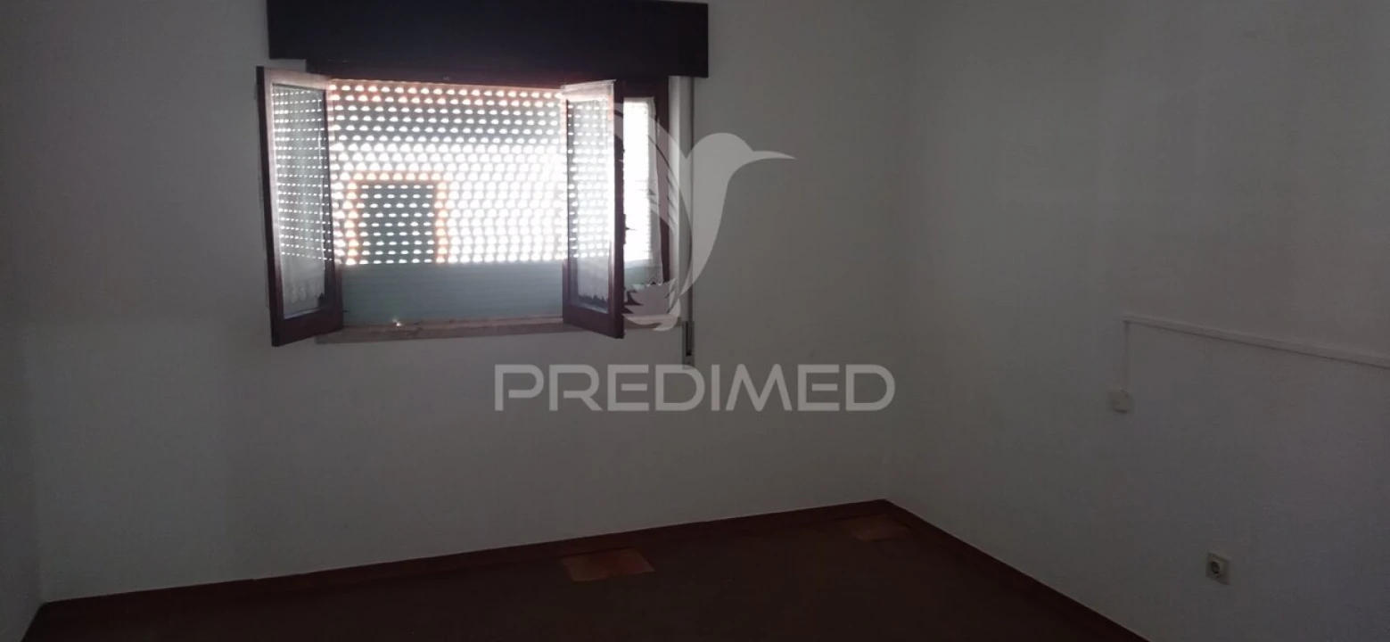 Moradia T6 para Venda em Couço Foto 16