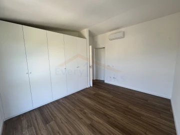 Moradia T5 para Venda em Carvalhal
