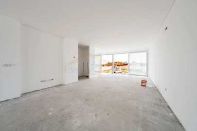 Moradia T3 para Venda em Ferrel