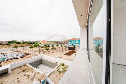 Moradia T3 para Venda em Ferrel